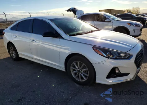 2018 Hyundai Sonata Se z USA, uszkodzony, nr VIN 5NPE24AF1JH691585
